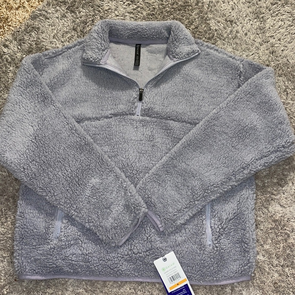 Gaiam Sarah 3/4 zip Sherpa In Dapple Grey size medium NWT.